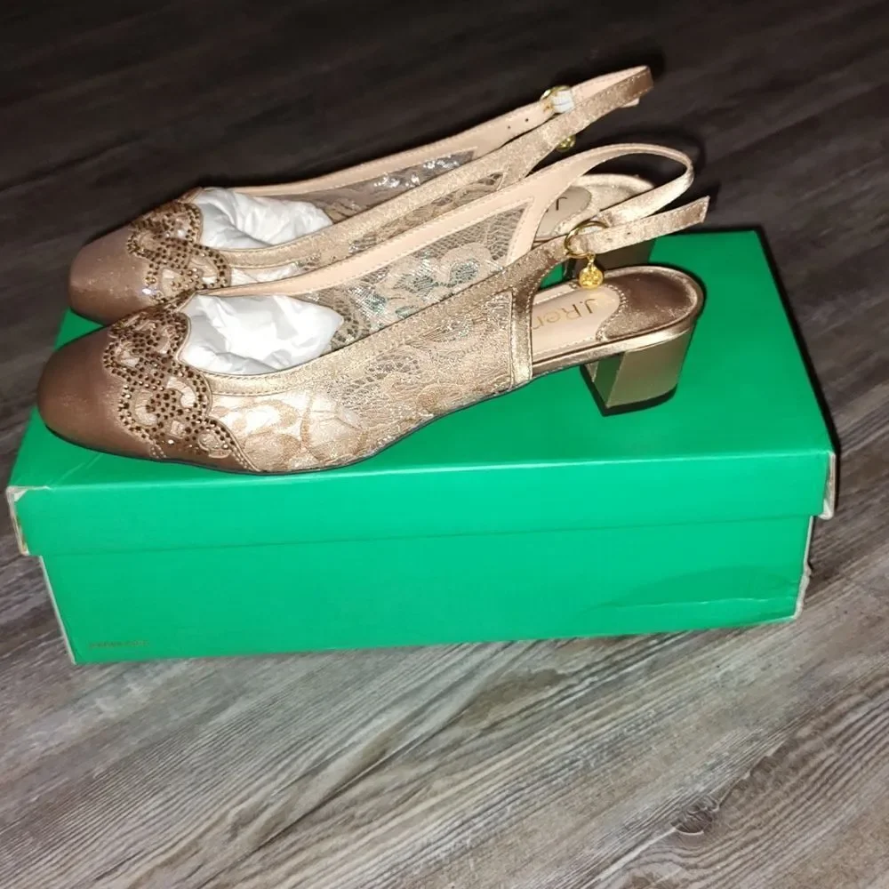 J.Renée Faleece Slingback Pump  Beige  Sz 8.5W NEW
